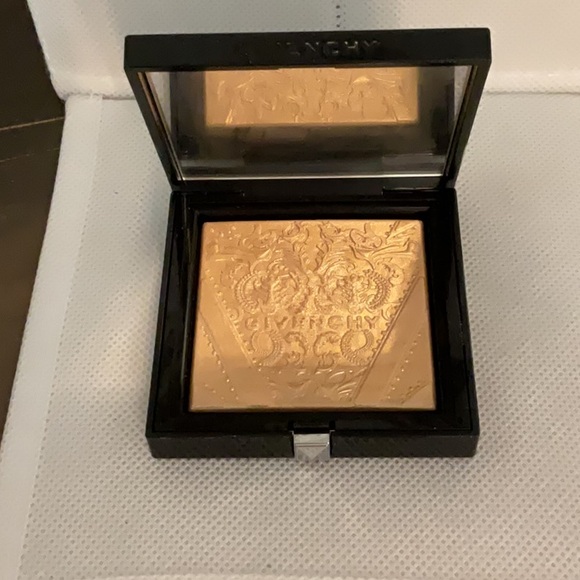 Givenchy Teint Couture Shimmer Powder, Gold, 8g./.28oz.,...